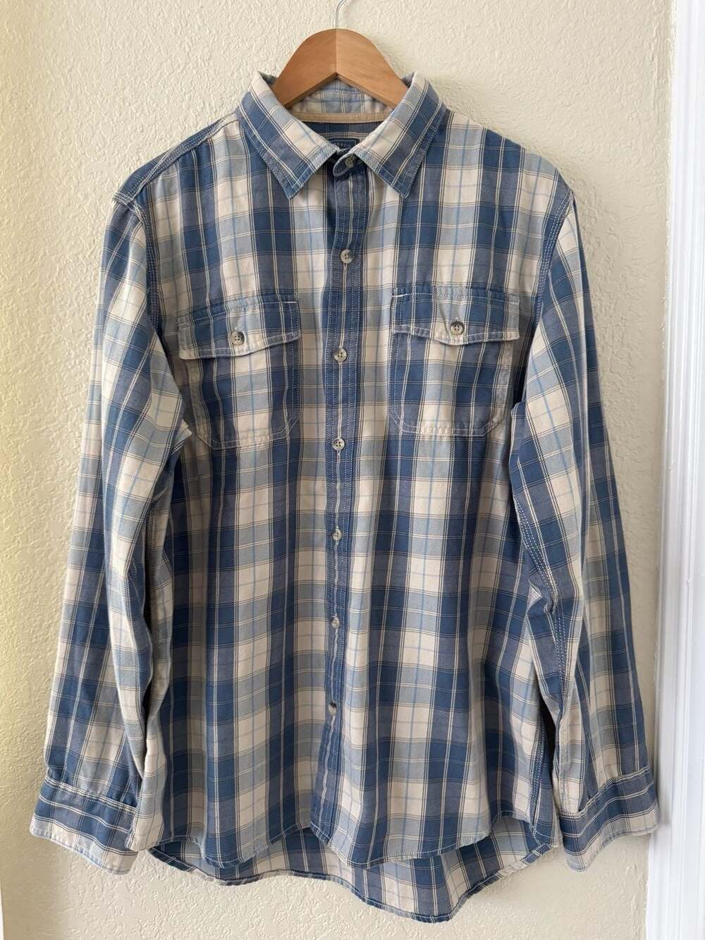 G.H. Bass & Co. Men's Blue Plaid Long Sleeve Button Down Shirt Size Large